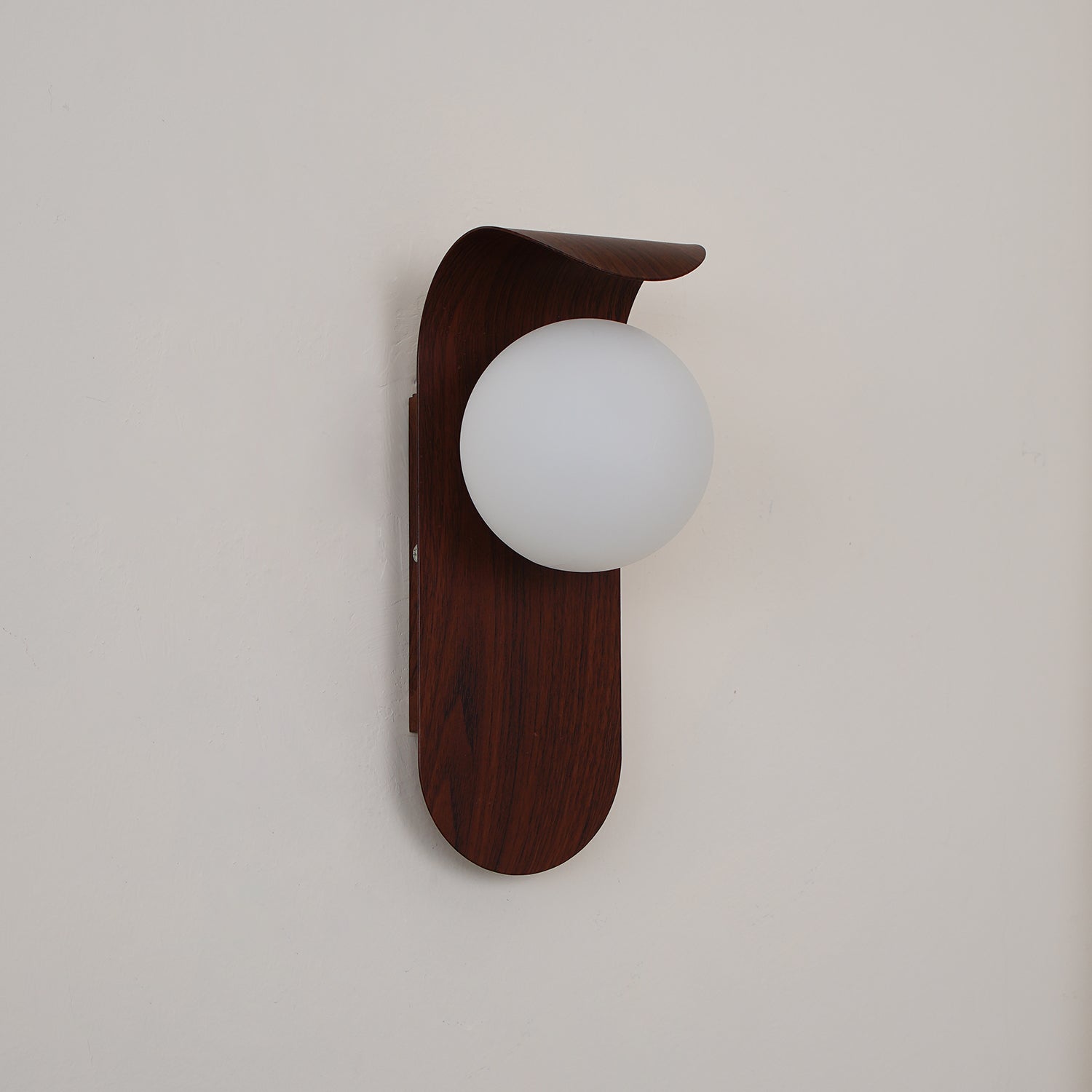 Exuro Applique Murale Intérieure en Bois / Noyer - Neutralighting