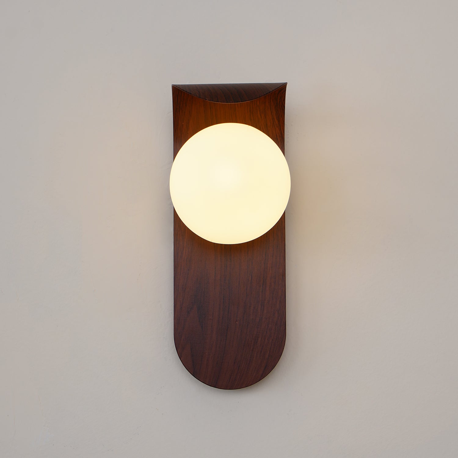 Exuro Applique Murale Intérieure en Bois / Noyer - Neutralighting