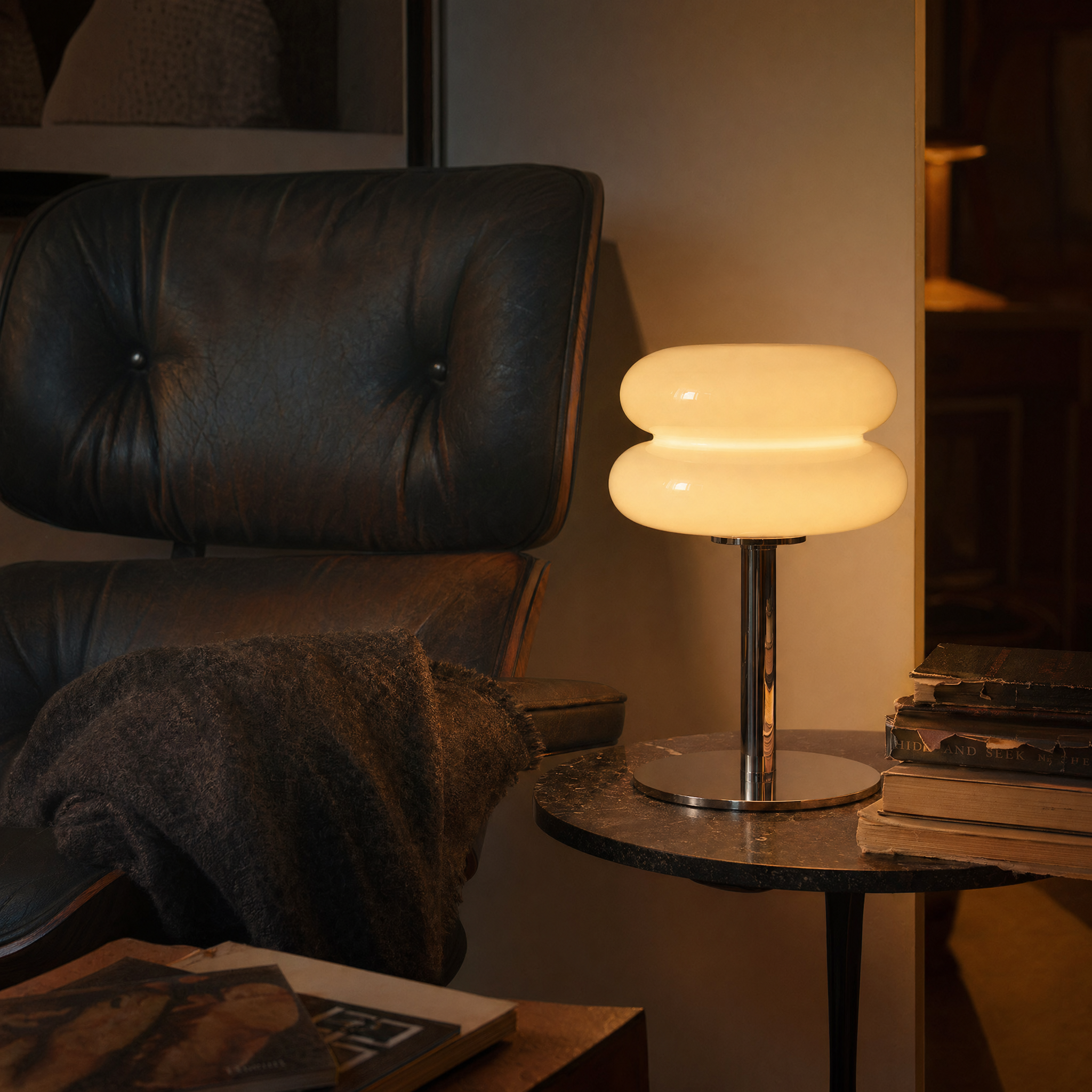 Puff lifestyle 04 - reading side table